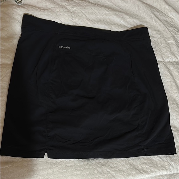 Columbia Black Athletic Skort Lightweight and Versatile Size 14 - Picture 9 of 9